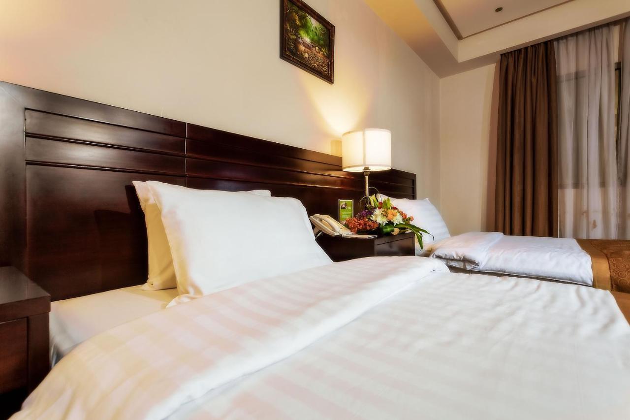 Monroe Hotel & Suites Манама Екстер'єр фото