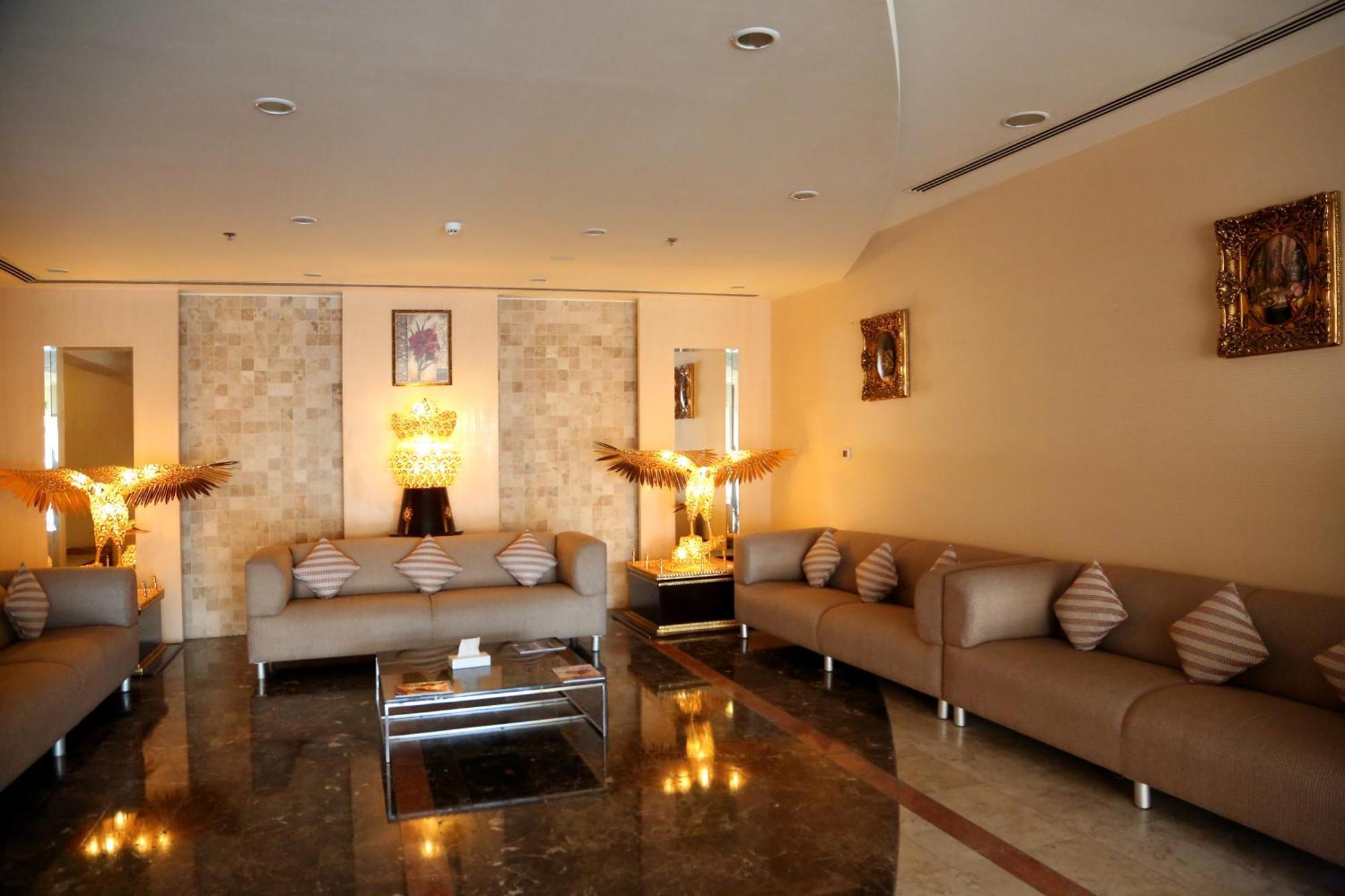 Monroe Hotel & Suites Манама Екстер'єр фото