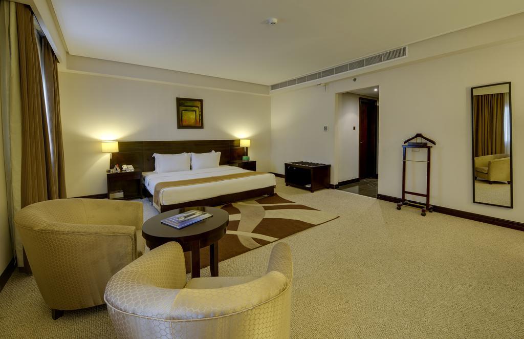 Monroe Hotel & Suites Манама Екстер'єр фото